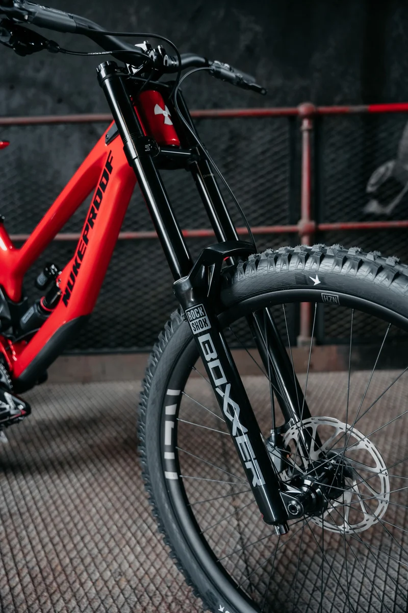 NUKEPROOF Dissent Carbon Pro 297 | red/black