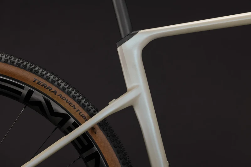 Cube Nuroad Hybrid C:62 SLX 400X glintsand´n´black 2027