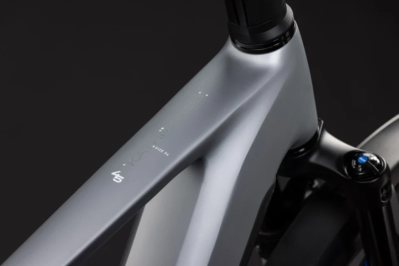 Cube Kathmandu Hybrid 45 800 slategrey´n´chrome 2027