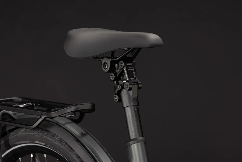 Cube Kathmandu Hybrid Deluxe Pro 800 blackforest´n´chrome EE 2027