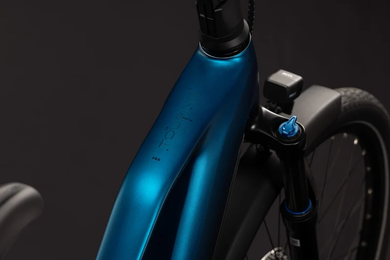 Cube Touring Hybrid Pro 800 electricblue´n´prizm Trapeze 2027
