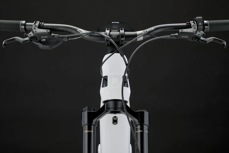 COMMENCAL Meta Power SX 800 Rockshox | pure white