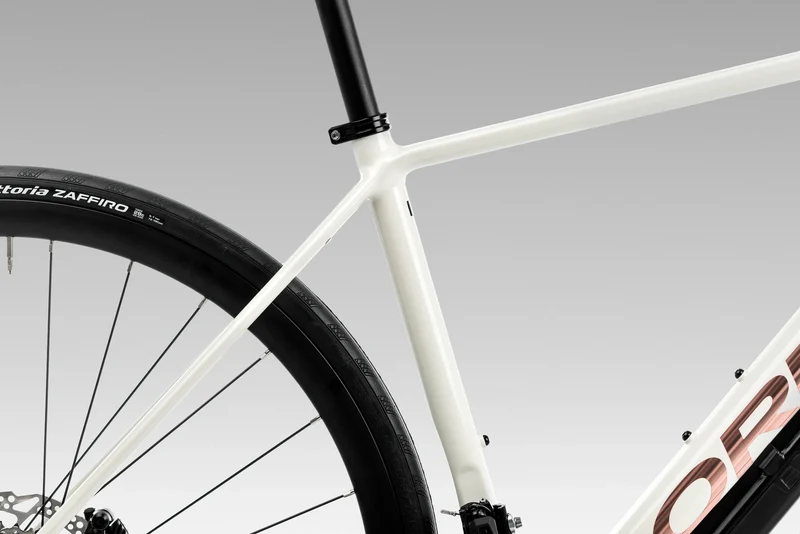 Orbea AVANT H30 White - Bronze