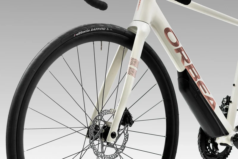 Orbea AVANT H30 White - Bronze