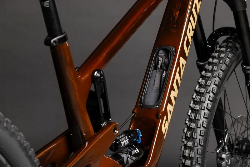 Santa Cruz Bronson 5 C S MX Trans Root Beer