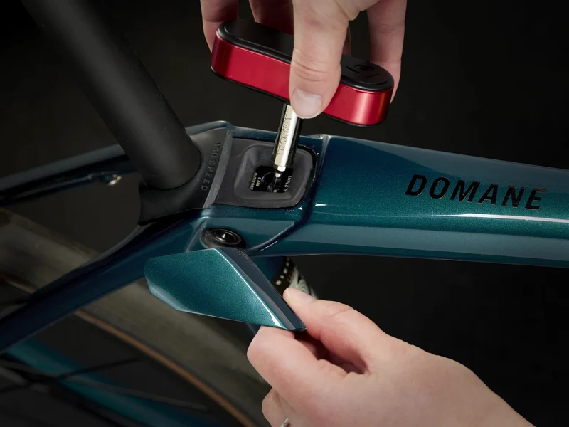 Trek Domane SL 5 Dark Aquatic