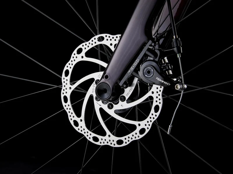 Trek Domane AL 2 Crimson to Dark Carmine Fade