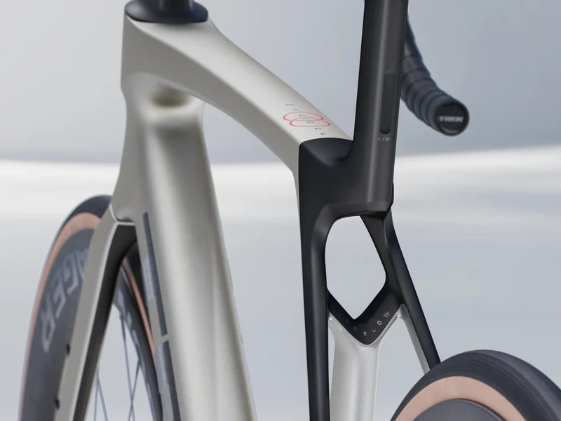 Trek Madone SL 7 Matte Lunar Silver