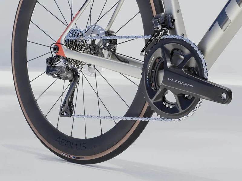 Trek Madone SL 7 Matte Lunar Silver