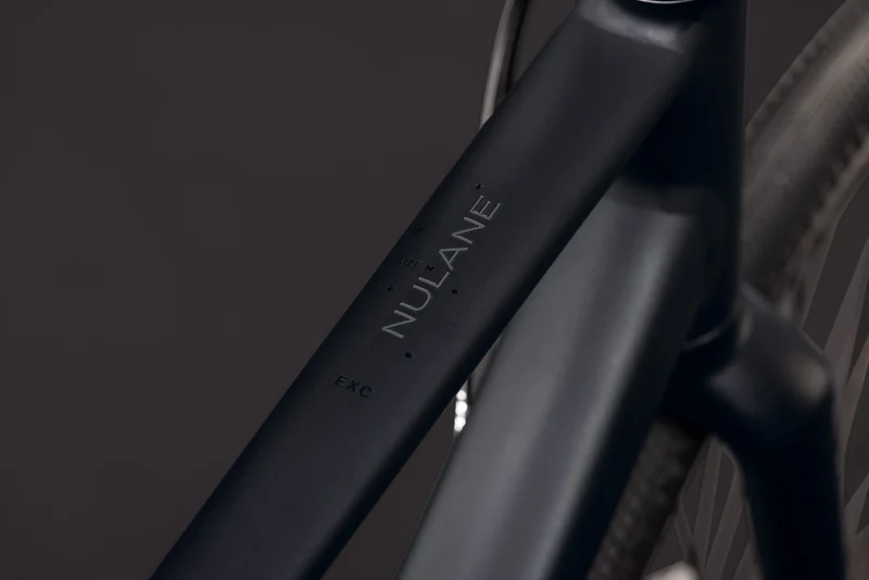 Cube Nulane Deluxe EXC grey´n´chrome 2027