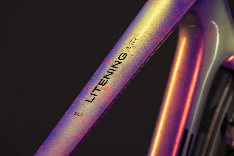 Cube Litening Air C:68X SLT beamfibre´n´black 2027