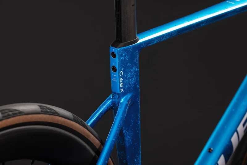 Cube Litening Air C:68X Race bluetwister´n´prizm 2027