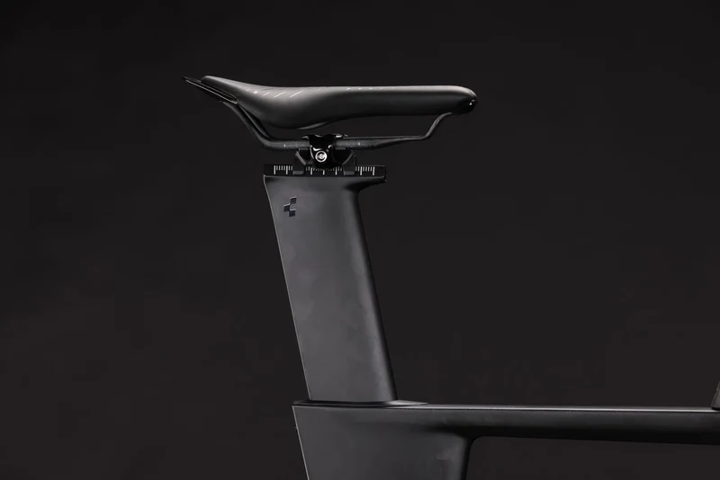 Cube Aerium C:68X Race carbon´n´chrome 2027