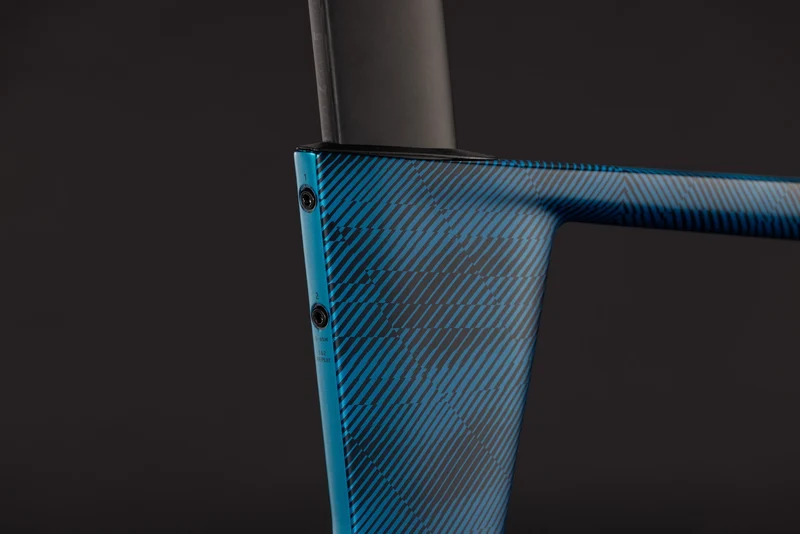 Cube Aerium C:68X Frameset liquidbluegrid´n´chrome 2027