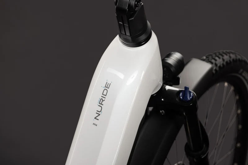 Cube Nuride Hybrid Performance 720 metallicwhite´n´grey EE 2027