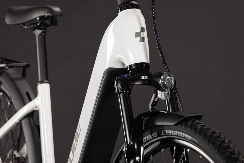Cube Nuride Hybrid Performance 720 metallicwhite´n´grey EE 2027
