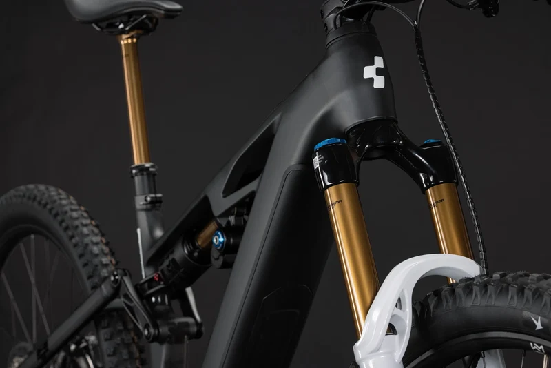 Cube Stereo Hybrid ONE77 HPC AT 800 carbon´n´white 2027