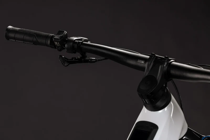 Cube Stereo Hybrid ONE44 HPC Pro 800 metallicwhite´n´blue 2027