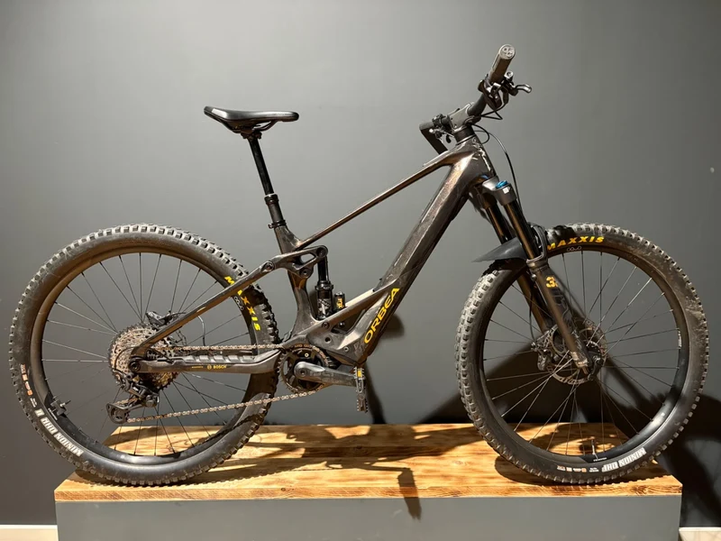 Orbea WILD M10 Cosmic Carbon View | Gebrauchtrad | M