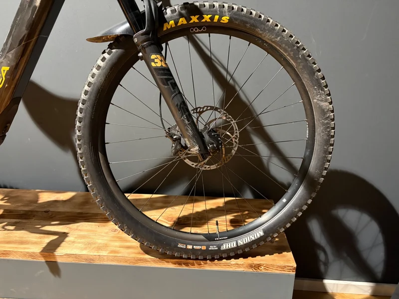 Orbea WILD M10 Cosmic Carbon View | Gebrauchtrad | M