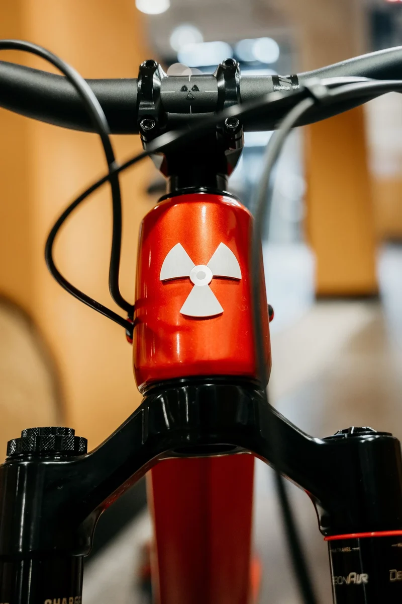 Nukeproof Mega Carbon Pro T-GX red