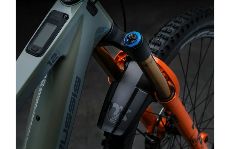 Crussis e-Full 12.11-PRO 800 silver/green 2026