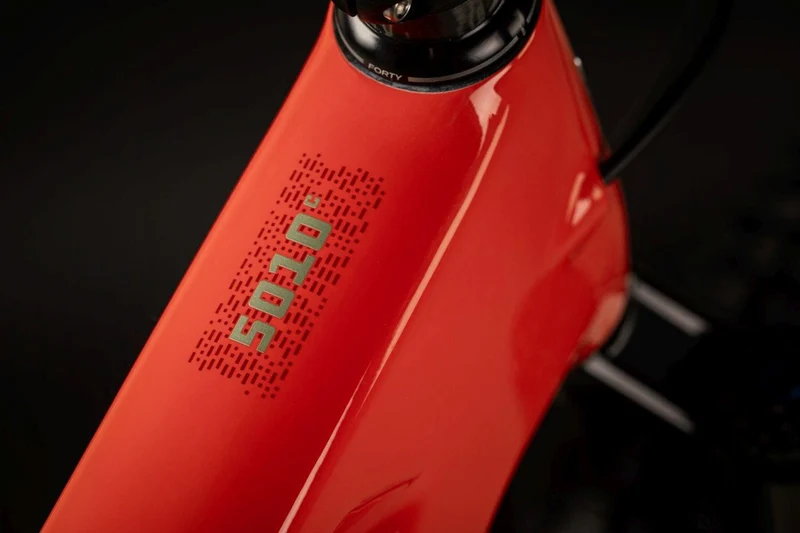 Santa Cruz 5010 | C | S | Gloss Red