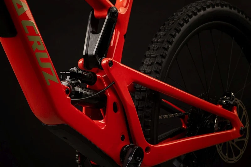 Santa Cruz 5010 | C | R | Gloss Red