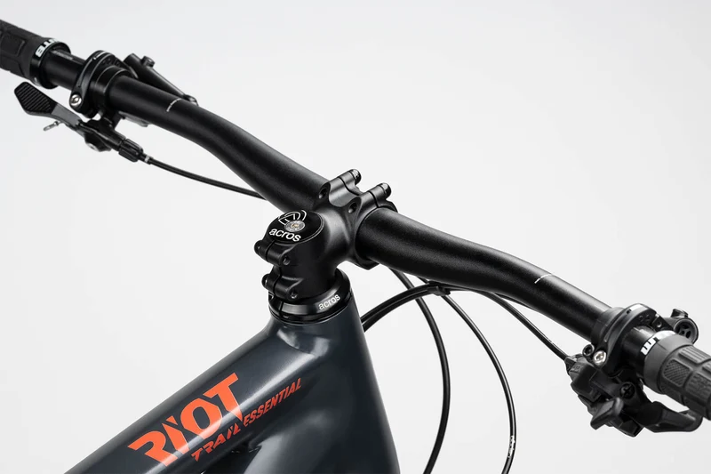 Ghost Riot Trail Essential dark grey/orange - matt