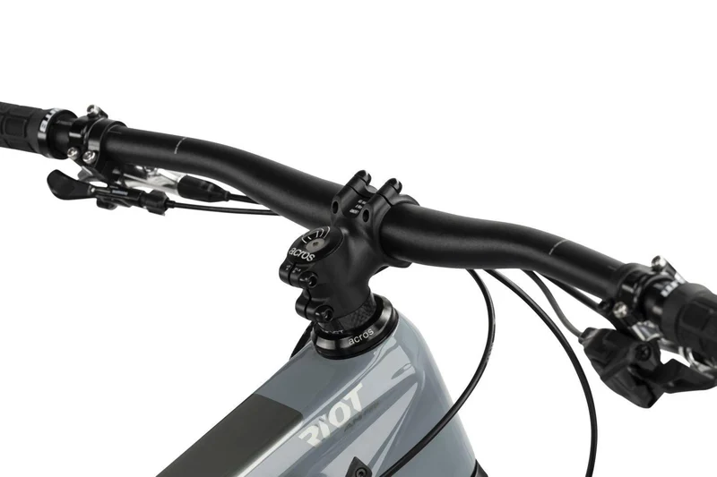 Ghost Riot AM Pro grey 1/pearl light grey - glossy