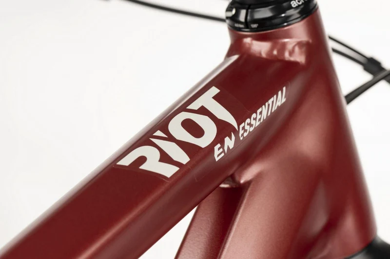 Ghost Riot EN Essential dark red/light dust - matt