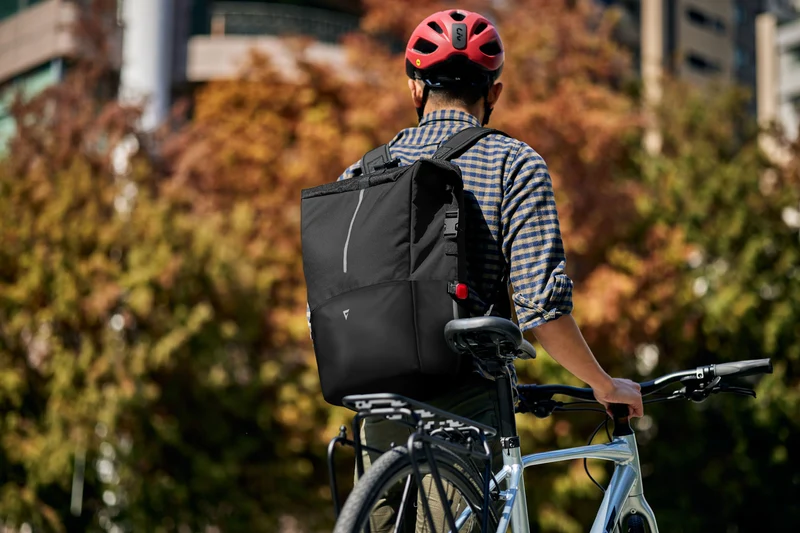 Giant G-2 Versa Transporter Pannier Rucksack schwarz