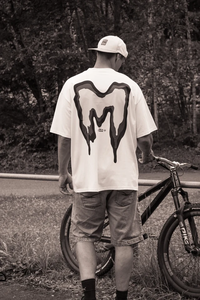 M Red Cloud T-Shirt (500k Special)