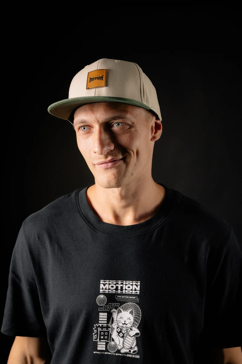 Motion Splash Cap