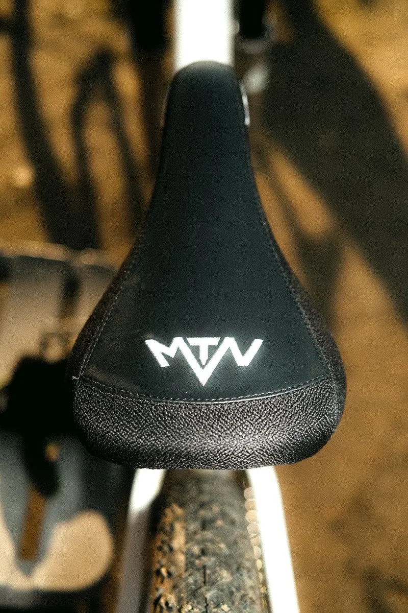 MTN Components MTB Sattel + MTN Components Sattelstütze 31.6mm
