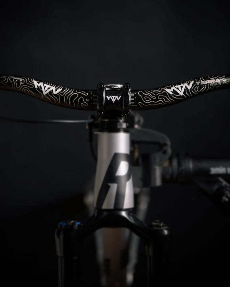 Terra MTN Components MTB Lenker + Gratis Griffe