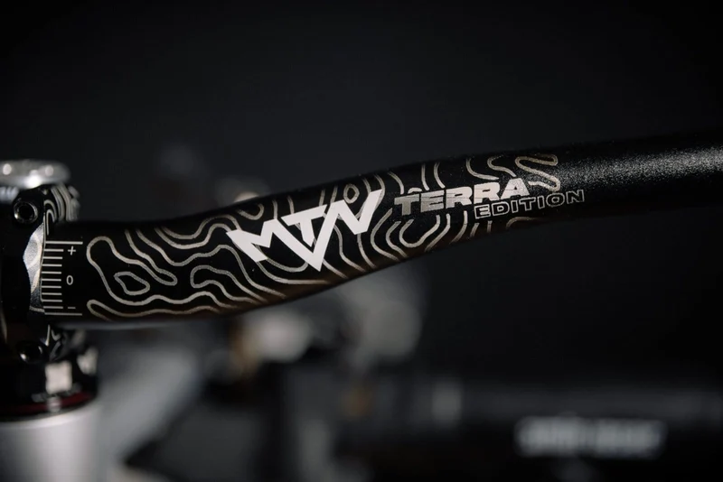 Terra MTN Components MTB Lenker + Gratis Griffe