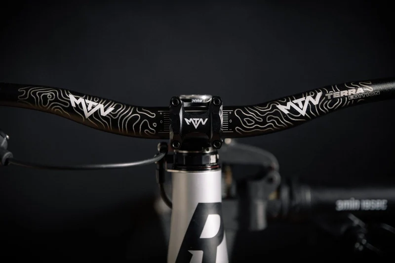 Terra MTN Components MTB Lenker + Gratis Griffe