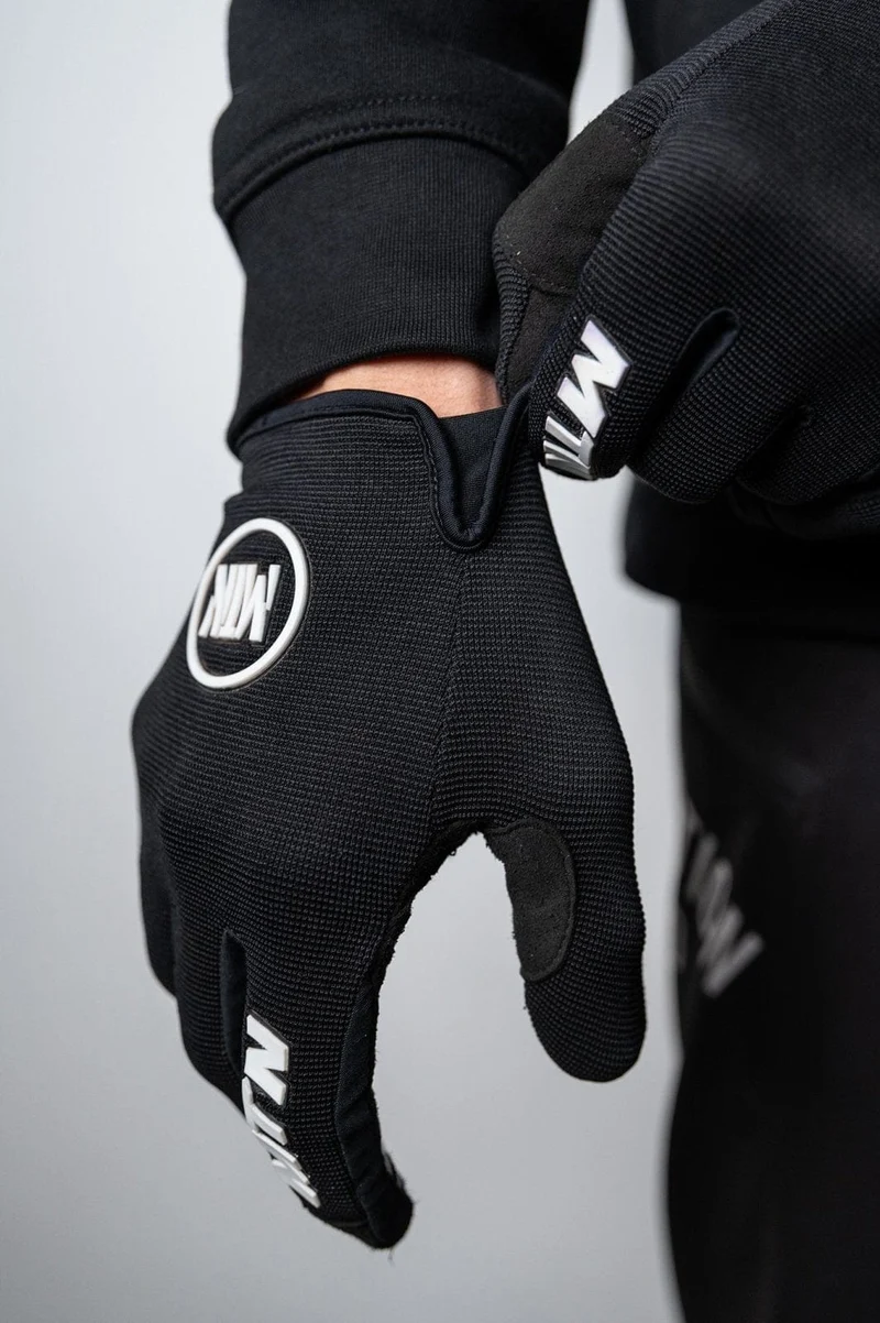 All Black MTB Handschuhe MTN