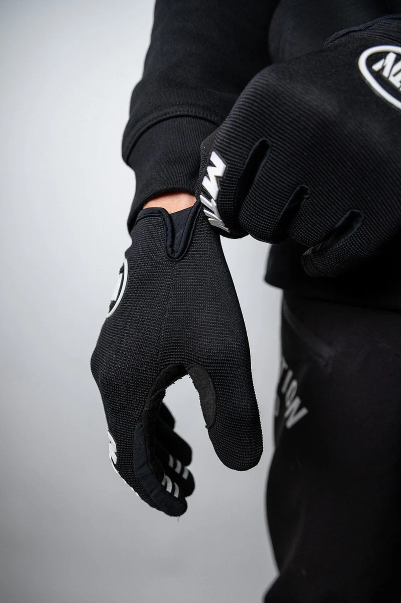 All Black MTB Handschuhe MTN