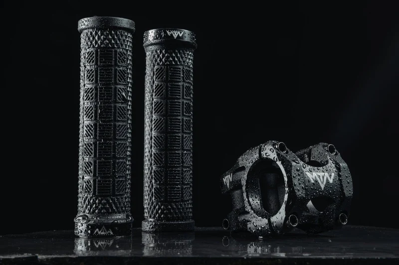 MTN Components Griffe Schwarz