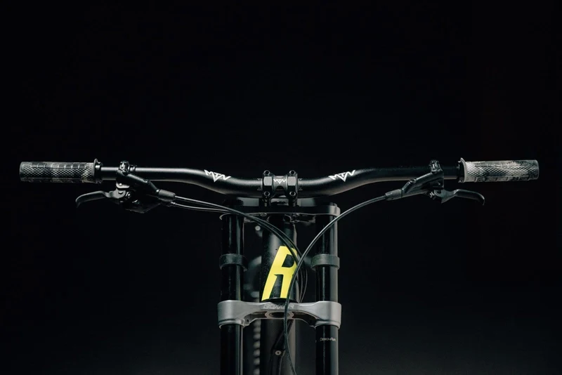 MTN Components MTB Lenker + Gratis Griffe