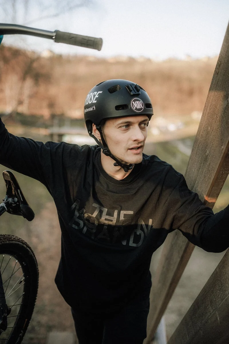 Black/Black YinYang Longsleeve 2.0
